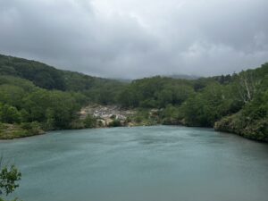 酸ヶ湯温泉近くの八甲田地獄沼